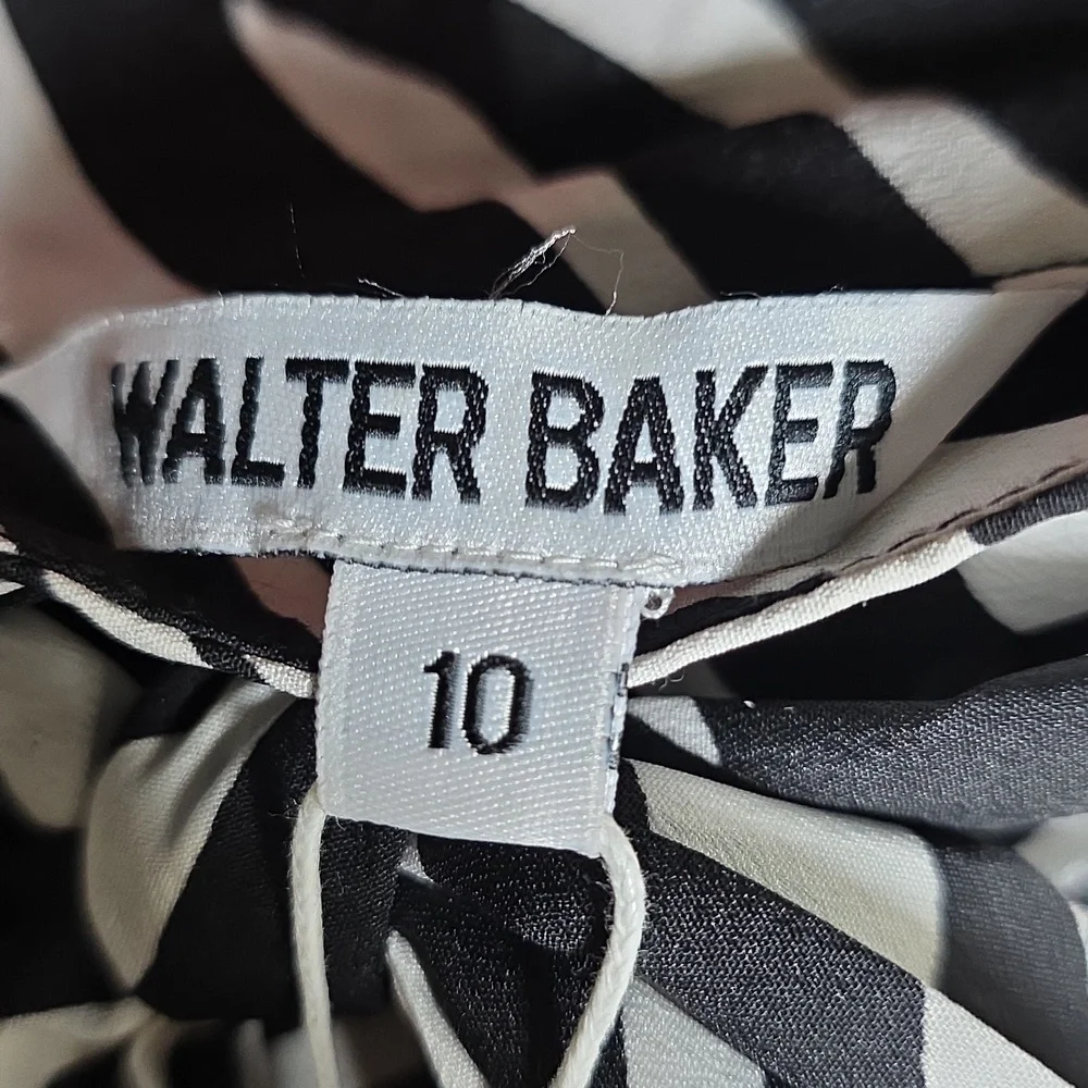 Walter Baker Zebra Shorts, Size 10 - Picture 9 of 10